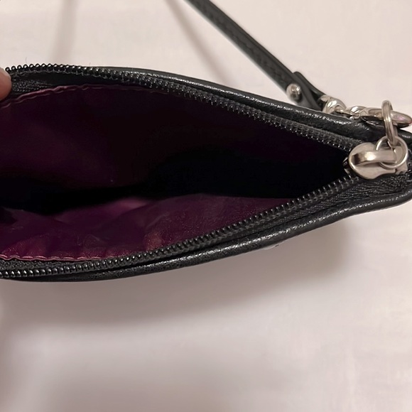 COACH>> Wristlet - Picture 5 of 11